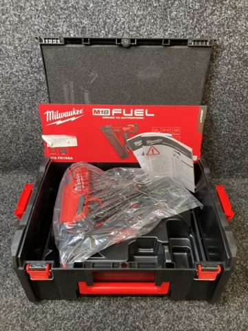 971848-1 Dyckertpistol Milwaukee M18 FN 15GA-0X (utan batteri och laddare)