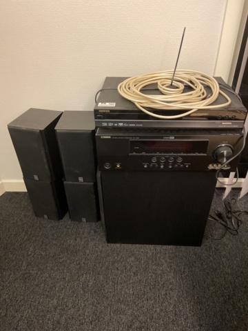 946526-1 Receiver, subwoofer, blu-ray, and 4 speakers