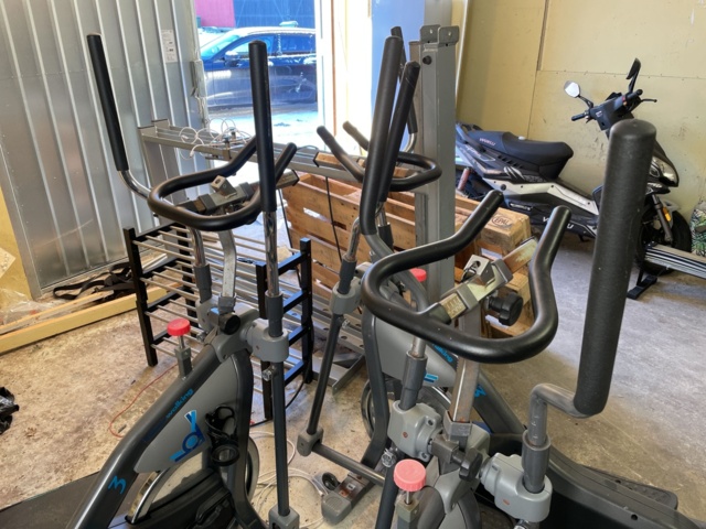 972756-8 Crosstrainer indoor walking 3, 3 pieces (repair item)