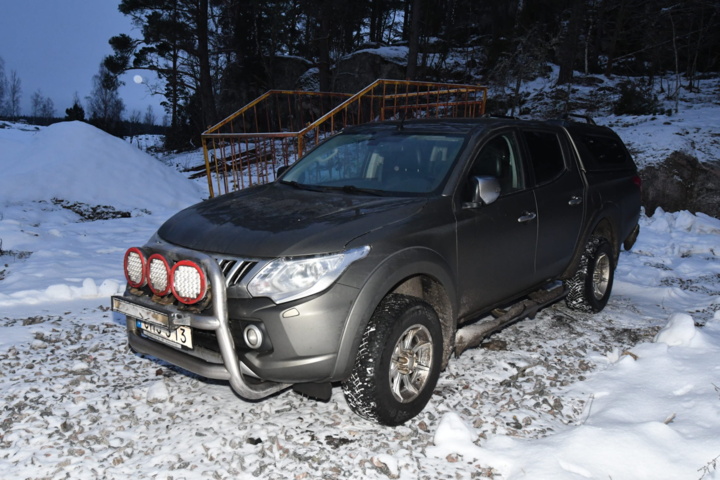 972894-1 Mitsubishi L200 Double Cab 2.4 IC/TC DI-D 4WD - 2016