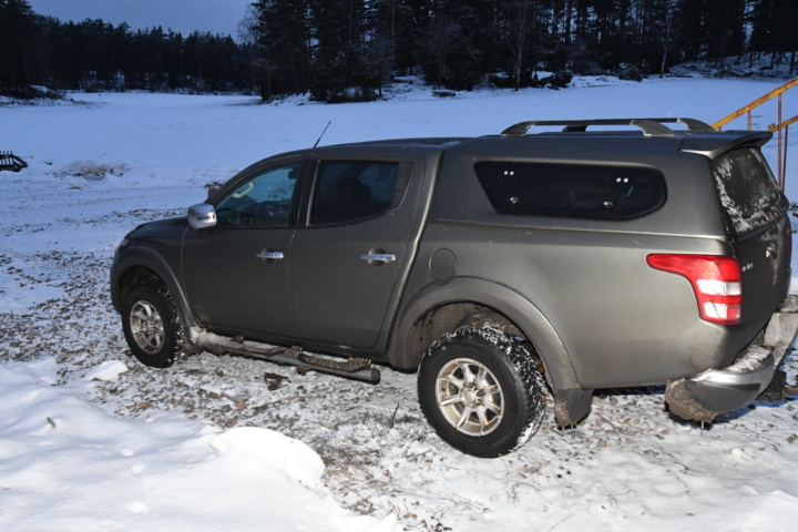 972894-9 Mitsubishi L200 Double Cab 2.4 IC/TC DI-D 4WD - 2016