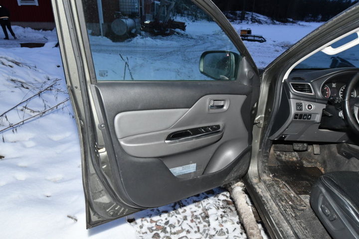 972894-15 Mitsubishi L200 Double Cab 2.4 IC/TC DI-D 4WD - 2016