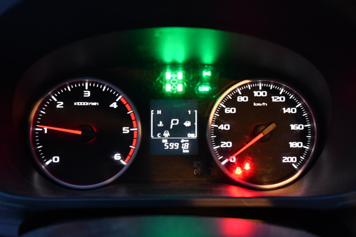 972894-20 Mitsubishi L200 Double Cab 2.4 IC/TC DI-D 4WD - 2016