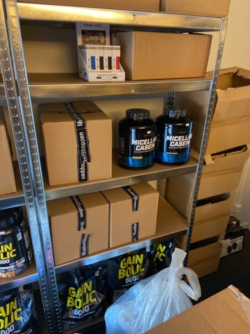 946515-4 Large batch of nutritional supplements for strength-oriented sports