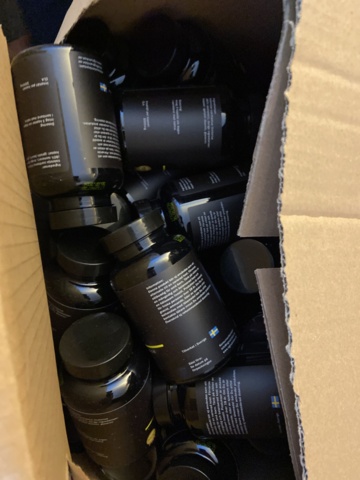 946515-10 Large batch of nutritional supplements for strength-oriented sports