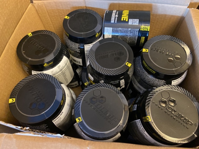 946515-17 Large batch of nutritional supplements for strength-oriented sports