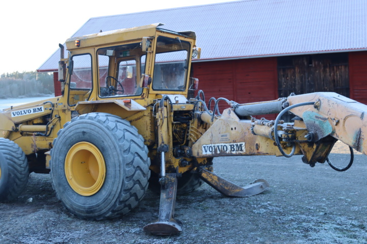 973112-5 Backhoe loader Volvo BM GM 616