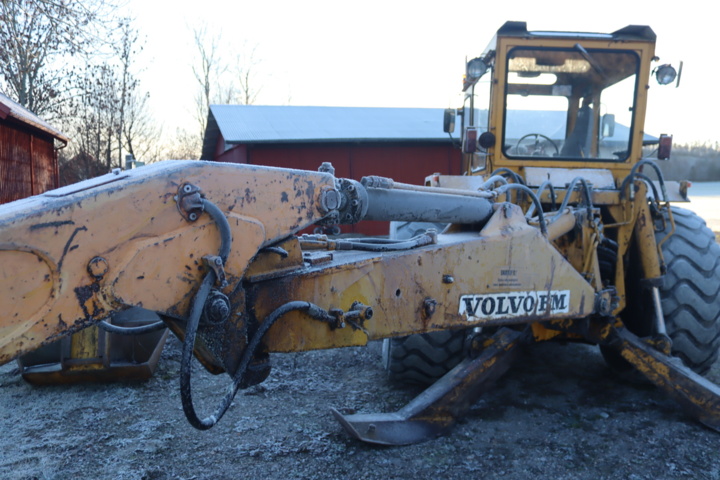 973112-24 Backhoe loader Volvo BM GM 616
