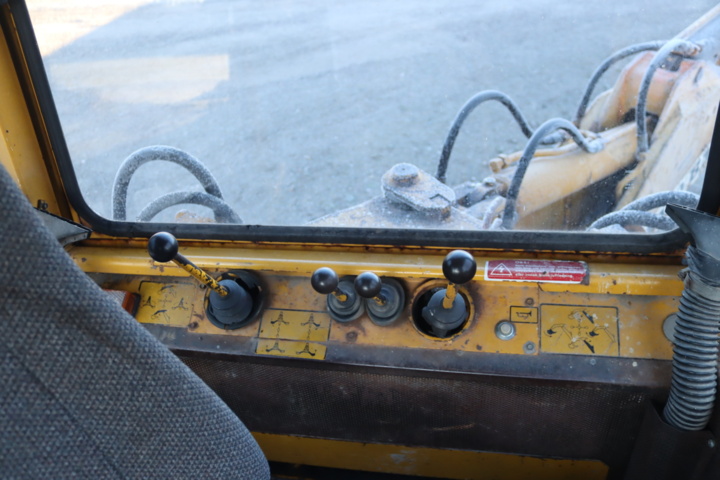 973112-34 Backhoe loader Volvo BM GM 616