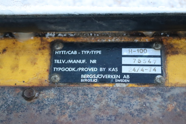 973112-40 Backhoe loader Volvo BM GM 616