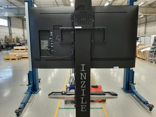 920840-5 Samsung Smart TV, 50", mouse, keyboard and PC