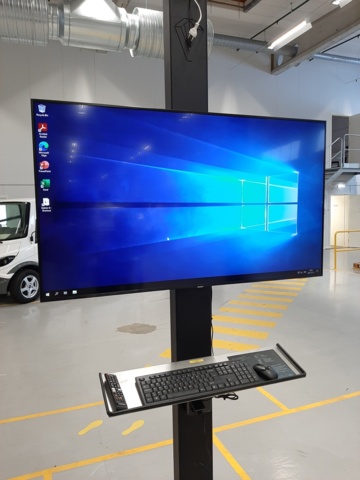 920840-1 Samsung Smart TV, 50", mouse, keyboard and PC