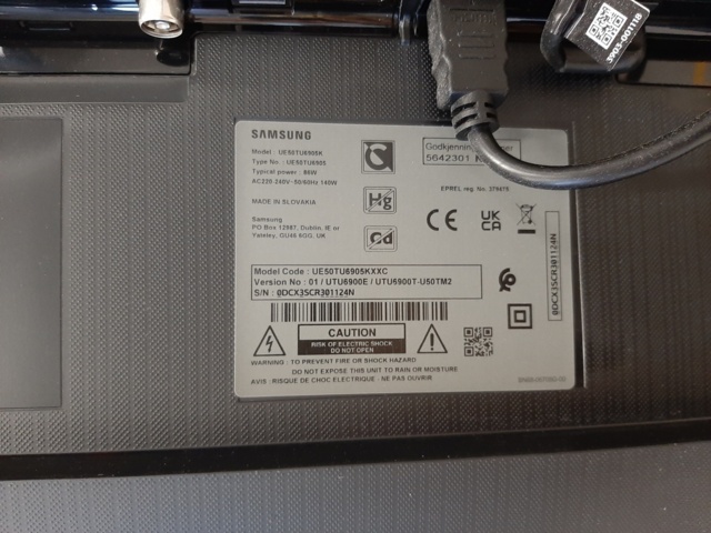 920840-7 Samsung Smart TV, 50", mouse, keyboard and PC