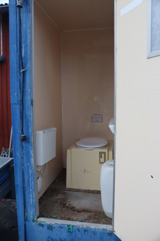 973569-3 Construction toilet