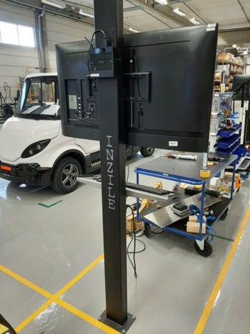 920847-3 Samsung TV, 50", mouse, keyboard and PC