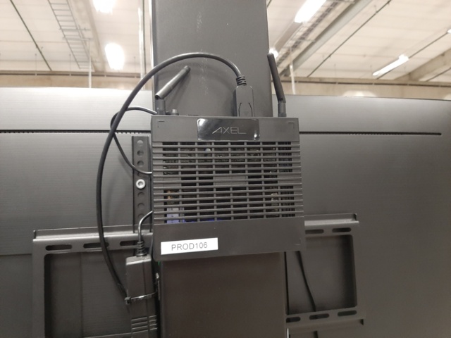 920853-6 Samsung TV, 50", mouse, keyboard and PC