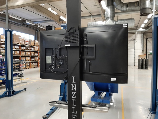 920856-3 Samsung Smart TV, 50", incl. PC unit & computer accessories #6