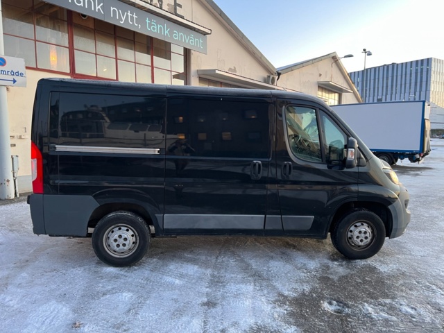 953001-5 Peugeot Boxer Van 330 2.2 HDi - 2014