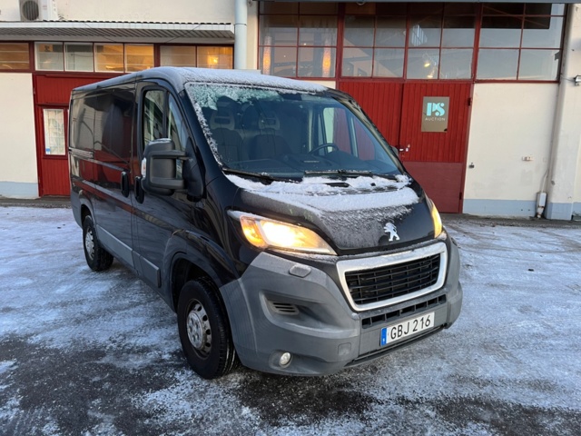 953001-6 Peugeot Boxer Van 330 2.2 HDi - 2014