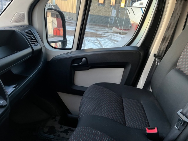 953001-10 Peugeot Boxer Van 330 2.2 HDi - 2014