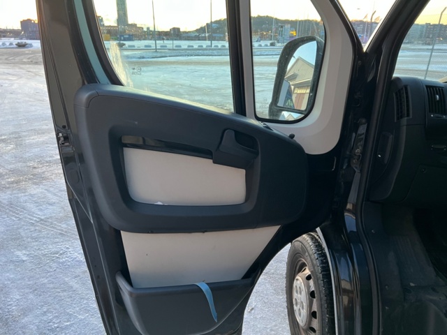 953001-12 Peugeot Boxer Van 330 2.2 HDi - 2014