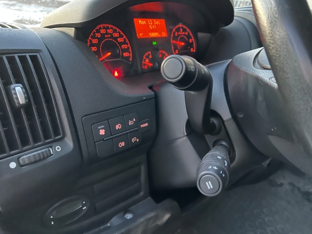 953001-14 Peugeot Boxer Van 330 2.2 HDi - 2014