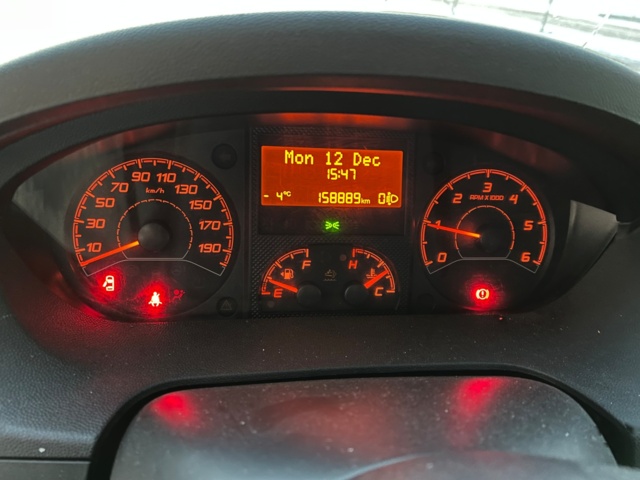 953001-15 Peugeot Boxer Van 330 2.2 HDi - 2014