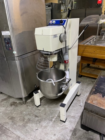 Mixing machine 40 liters with hook and whisk. Tested, works fine - PS ...