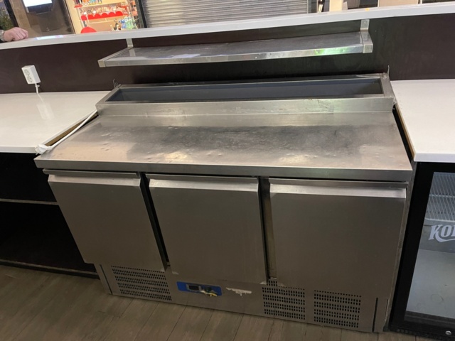 423079-1 Cold storage bench with 3 cabinets, cooling trough