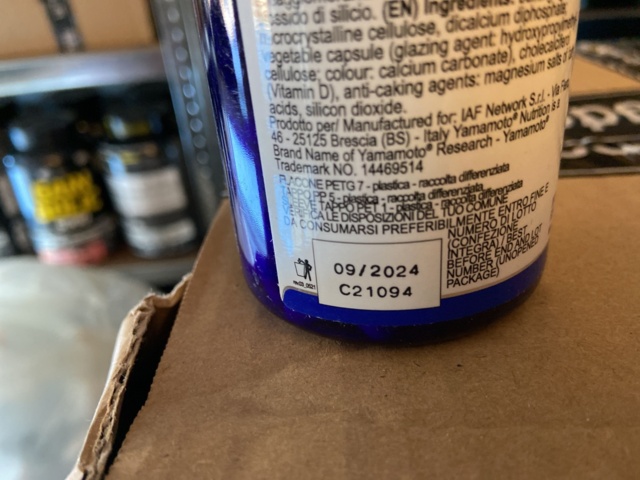 946515-27 Large batch of nutritional supplements for strength-oriented sports