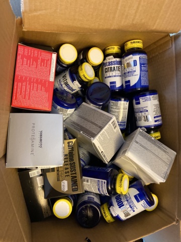 946515-38 Large batch of nutritional supplements for strength-oriented sports