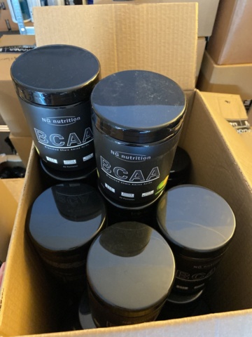 946515-106 Large batch of nutritional supplements for strength-oriented sports