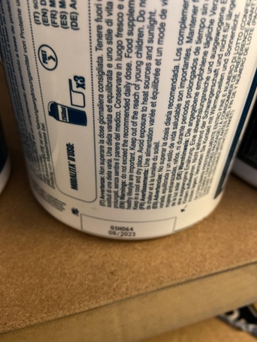 946515-107 Large batch of nutritional supplements for strength-oriented sports