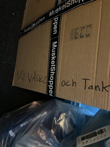 946515-110 Large batch of nutritional supplements for strength-oriented sports