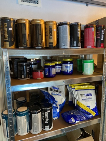 946515-111 Large batch of nutritional supplements for strength-oriented sports