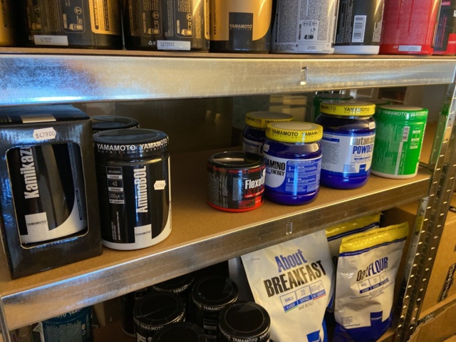 946515-138 Large batch of nutritional supplements for strength-oriented sports