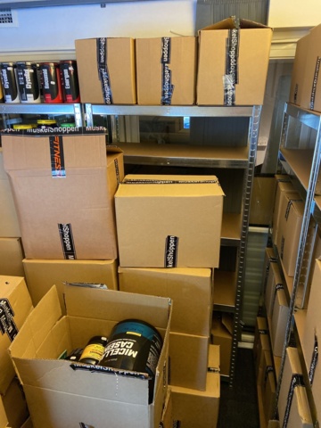 946515-141 Large batch of nutritional supplements for strength-oriented sports