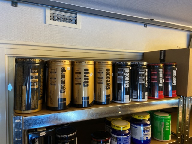 946515-193 Large batch of nutritional supplements for strength-oriented sports