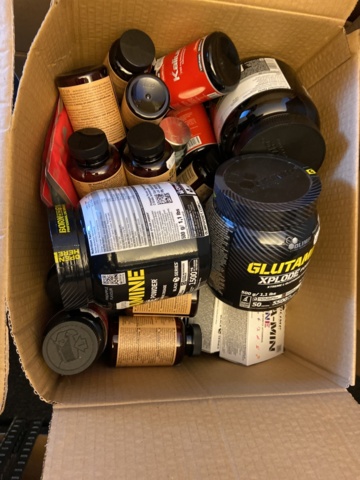 946515-200 Large batch of nutritional supplements for strength-oriented sports