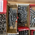 973833-15 Assortment of Concrete screws & plugs