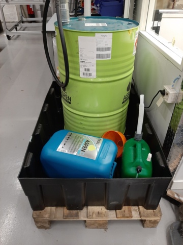 920901-5 Diesel drum Aspen D 200L INT / incl. pump, waste barrel & canisters