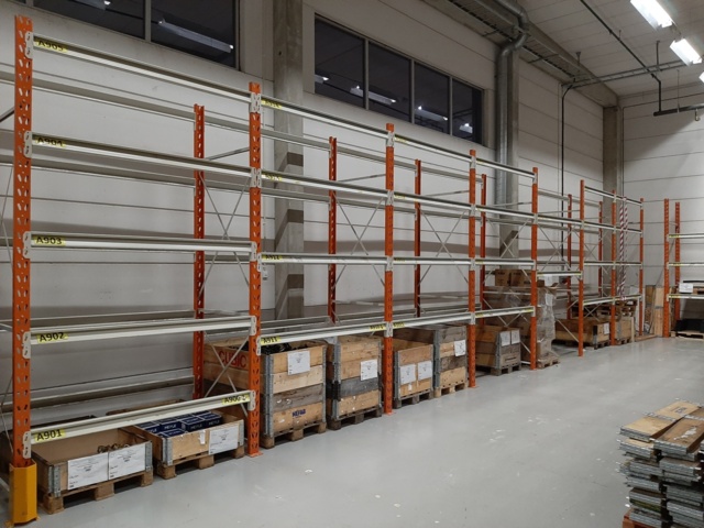 920924-4 Stallage, 14 sections