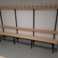 920940-5 Changing room with lockable lockers and benches