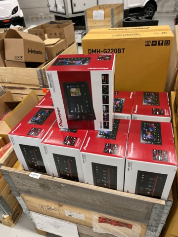 921775-4 Bluetooth car stereo Pioneer DMH-G220BT, a total of 51 units