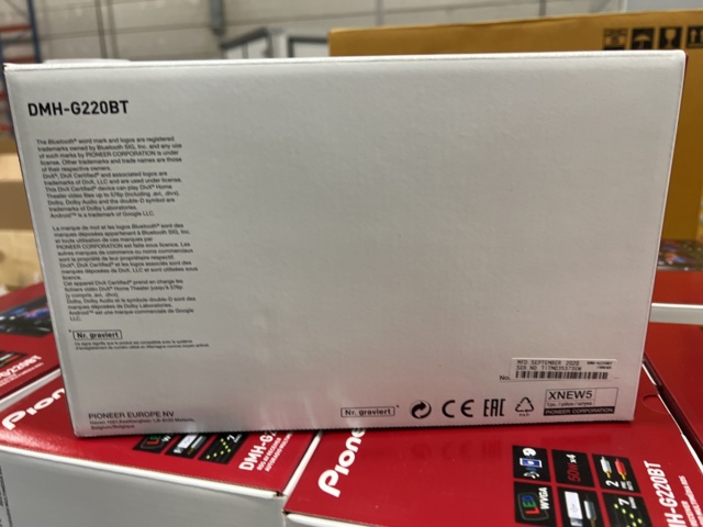 921775-3 Bluetooth car stereo Pioneer DMH-G220BT, a total of 51 units