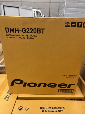 921775-7 Bluetooth car stereo Pioneer DMH-G220BT, a total of 51 units