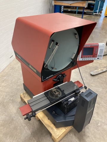 972061-3 Profile projector Starrett HB400 with Quadra-Chek 200 digital