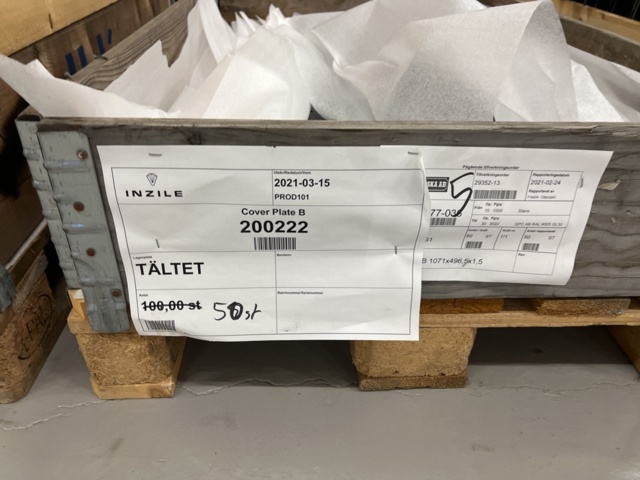 921800-16 13 pallets with various vehicle parts