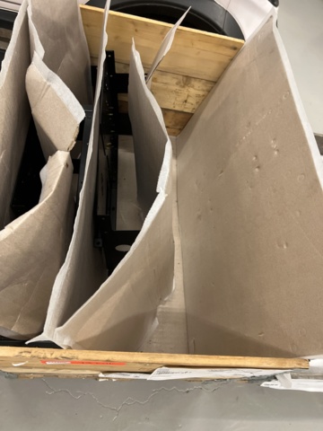 921800-7 13 pallets with various vehicle parts