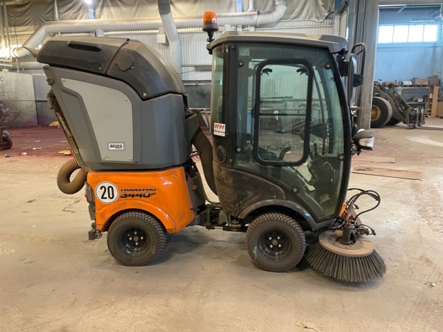 973339-1 Kärcher Belos Tp 3440 Städmaskin / Redskapsbärare